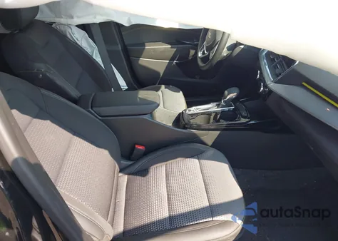 2025 Chevrolet Trax Fwd Lt z USA, uszkodzony, nr VIN KL77LHEP3SC220595